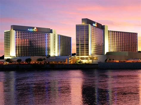 Laughlin nevada aquarius LAS VEGAS (KLAS) — Metro police officers say a person died after a fight inside the Aquarius Hotel in Laughlin early Friday morning